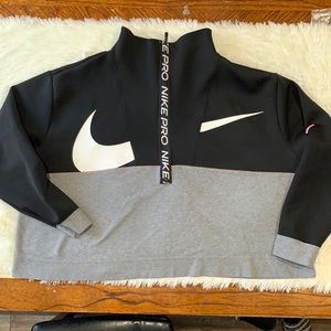Nike Pro Dri-fit ColorBlocked cropped pullover Plus Size 3X